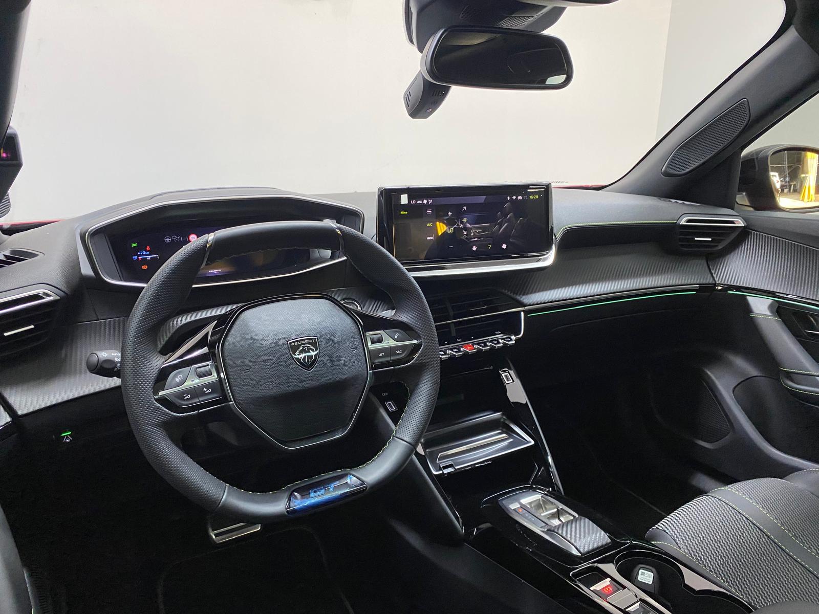 PEUGEOT 2008 18